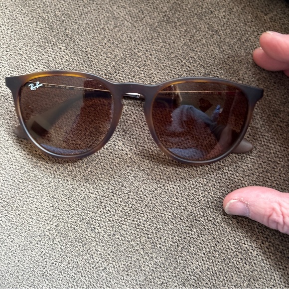 Ray-Ban RB4171 ERIKA Tortoise Womens Silver Round Sunglasses 54-18 145 - Picture 2 of 8